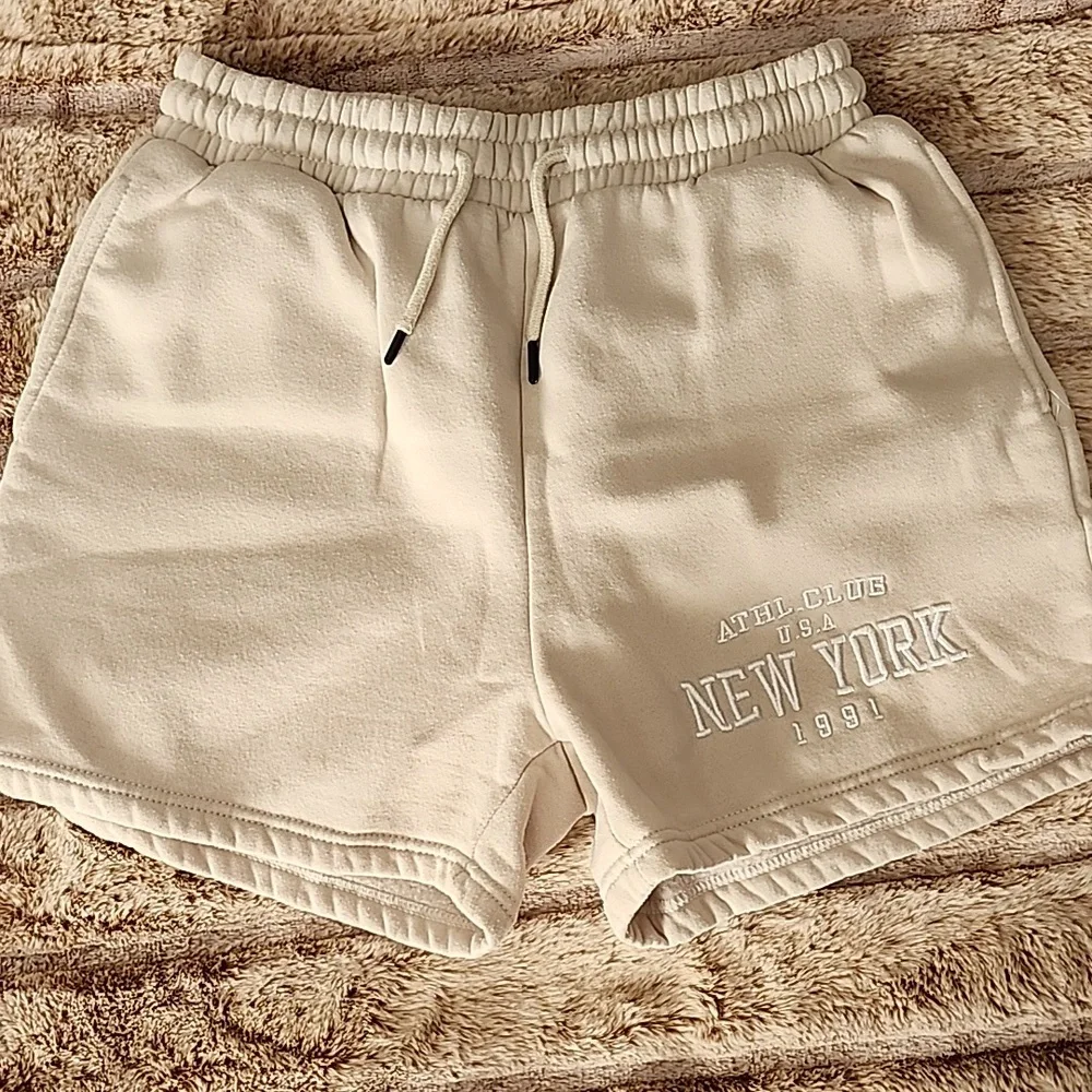 BUNDLE OF SHORTS - Picture 6 of 7